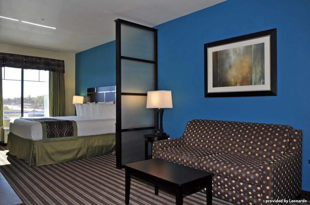 Best Western Plus Desoto Inn & Suites Mansfield Room photo