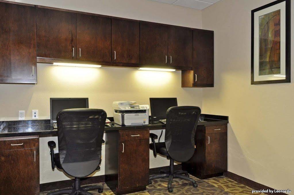 Best Western Plus Desoto Inn & Suites Mansfield Facilities photo